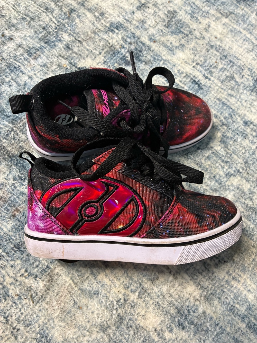 Heelys Girls' Galaxy pink Skate Shoes
